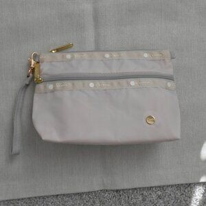 Lesportsac Light Pink Cosmetic Bag NWOT 9"X6"X2.75"